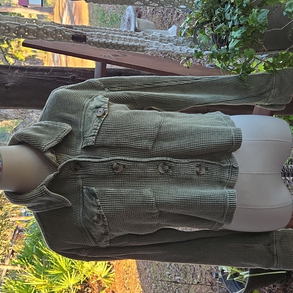 Bagatelle Olive Green Waffle Knit Thermal Long Sleeve Button Front Crop Top